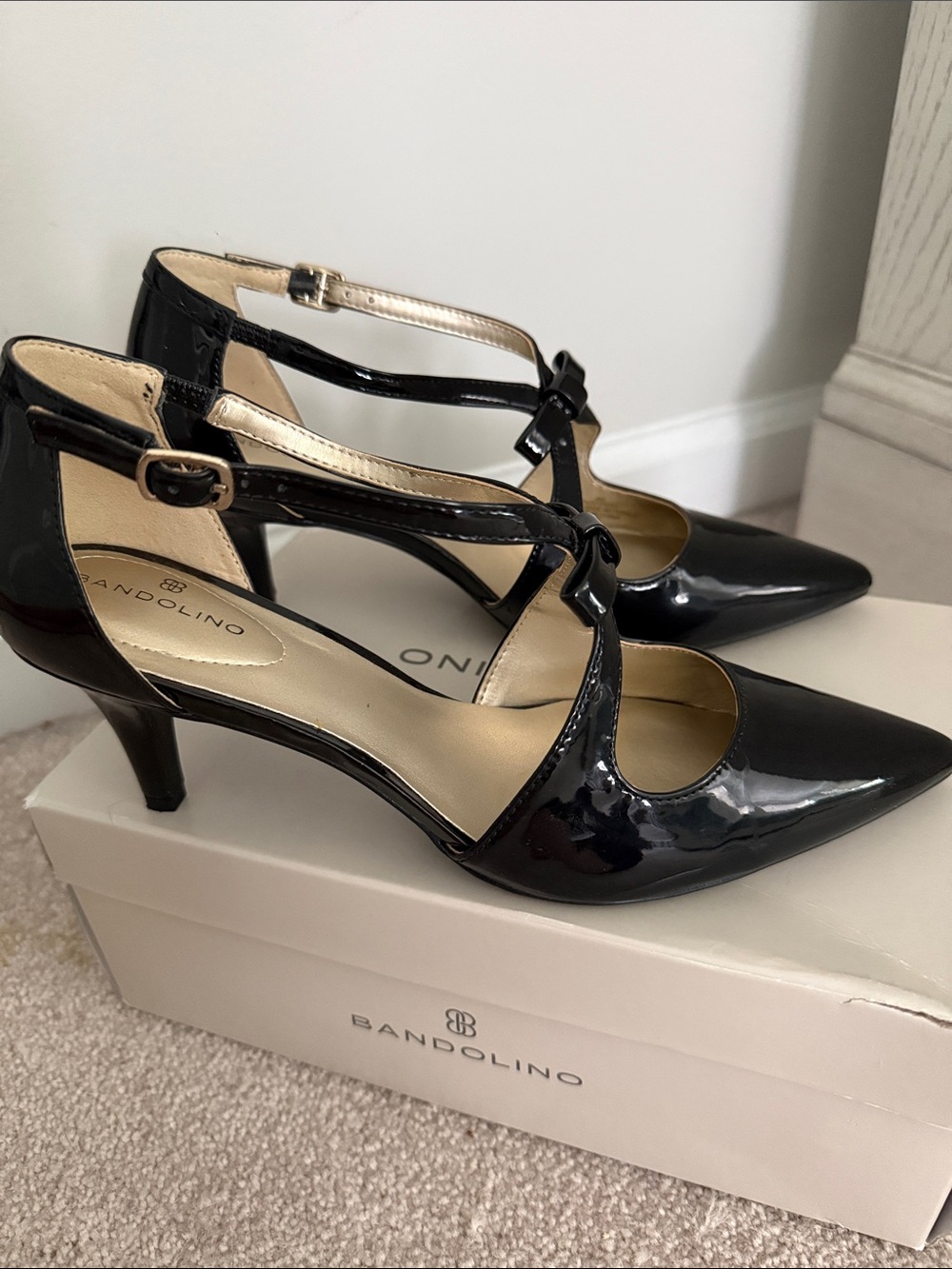 Bandolino Black Patent Leather Pointed-Toe Slingback Heels - Picture 2 of 5